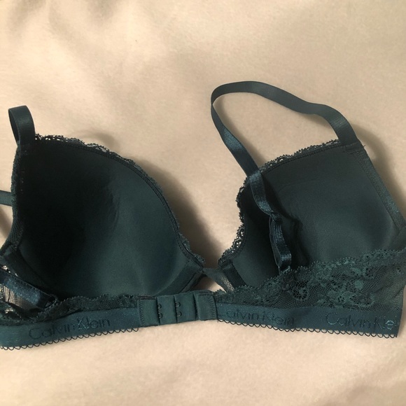 Calvin Klein Lace Bra 36C - Picture 7 of 11